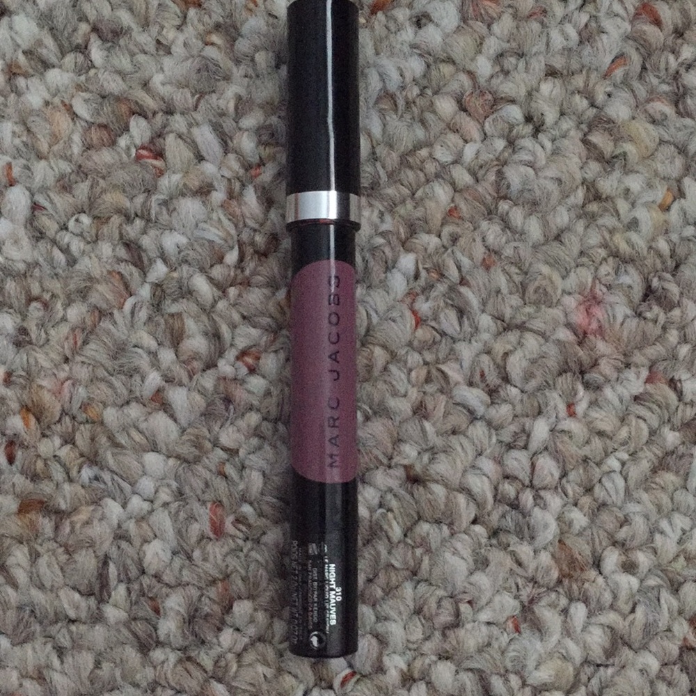Marc Jacobs 310 Night Mauves liquid lip crayon